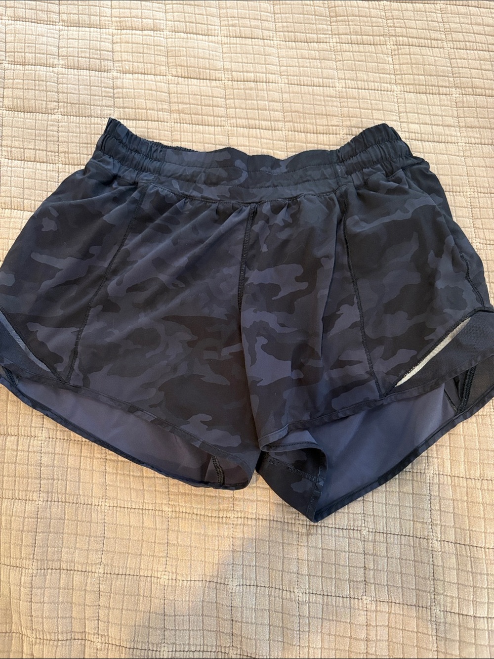 Women’s Lululemon black Camo Running Shorts